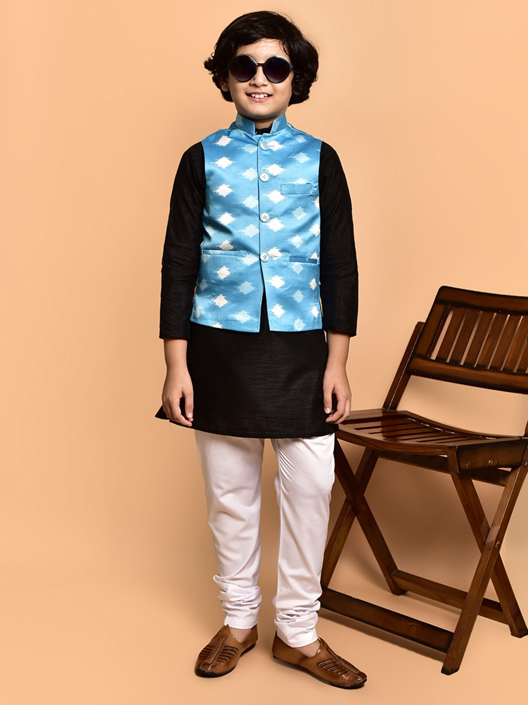 

PRINTCULTR Boys Band Collar Three-Quarter Sleeves Kurta With Churidar With Nehru Jacket, Black