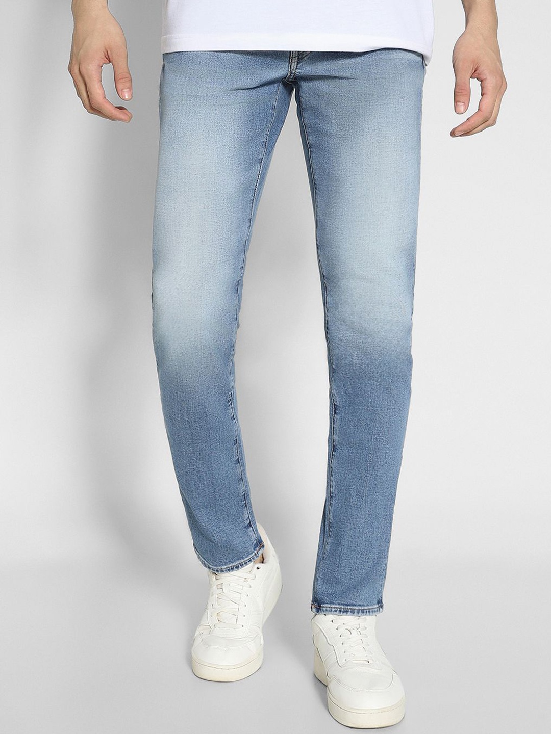 

AMERICAN EAGLE OUTFITTERS Men AirFlex+ Slim Fit Heavy Fade Jeans, Blue