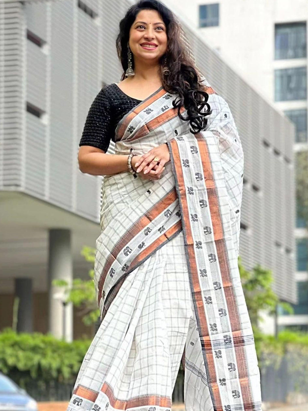 

MORLY Checked Zari Kanjeevaram Saree, Black