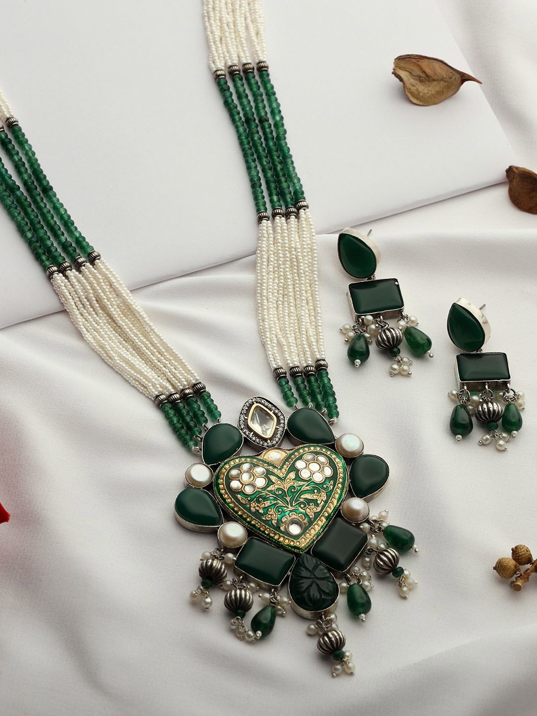 

VENI 18K Gold Plated Stones Studded & Beaded Jewellery Set