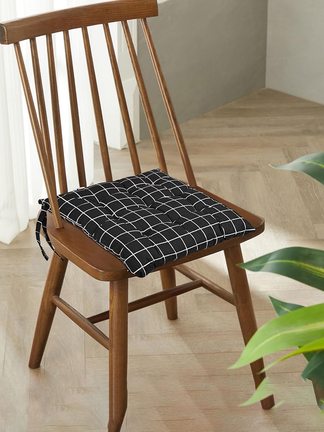 

Kuber Industries Black & Grey 6 Pieces Checked Cotton Chair Pads