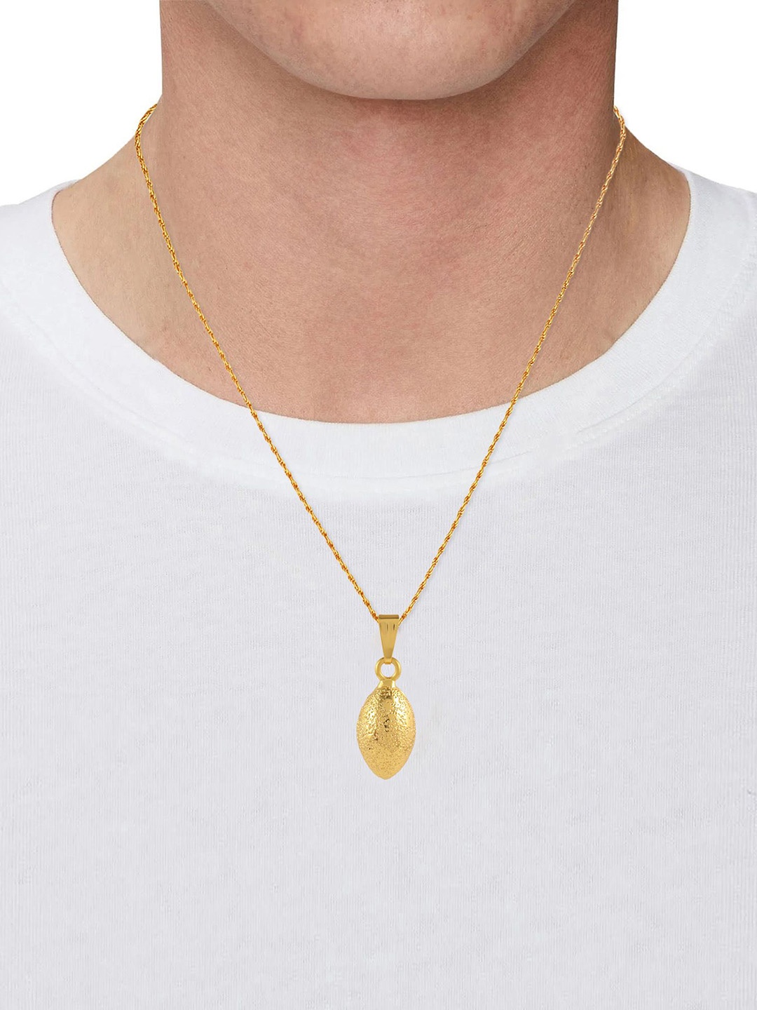 

MEMOIR Gold-Plated Pendants With Chains