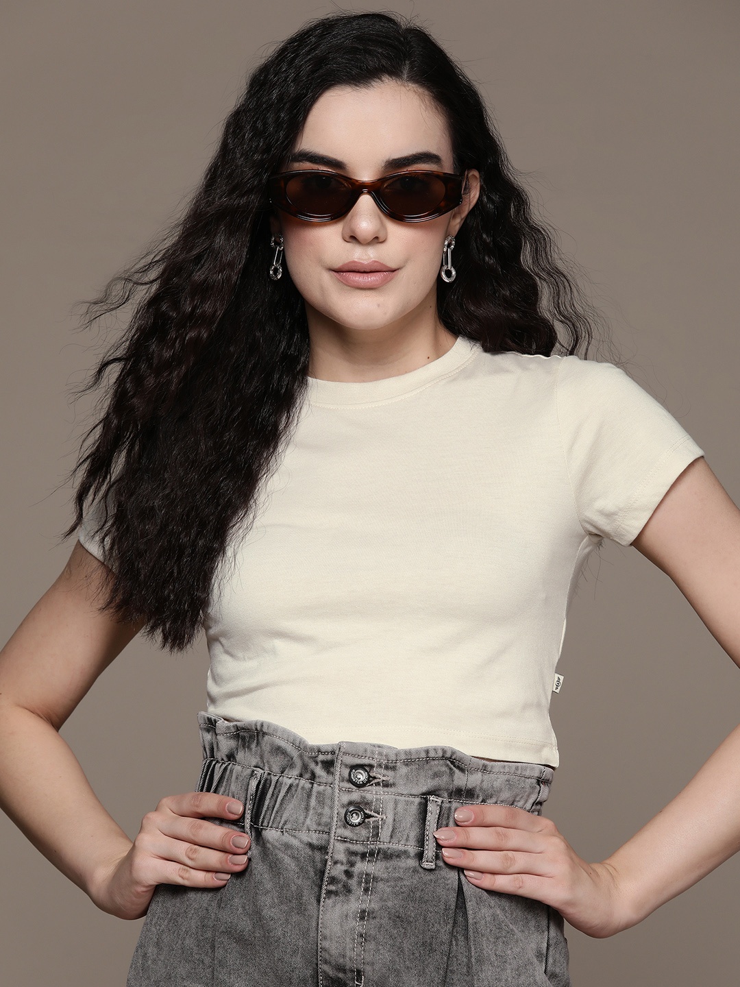 

The Roadster Lifestyle Co. Round Neck Cropped T-shirt, Cream
