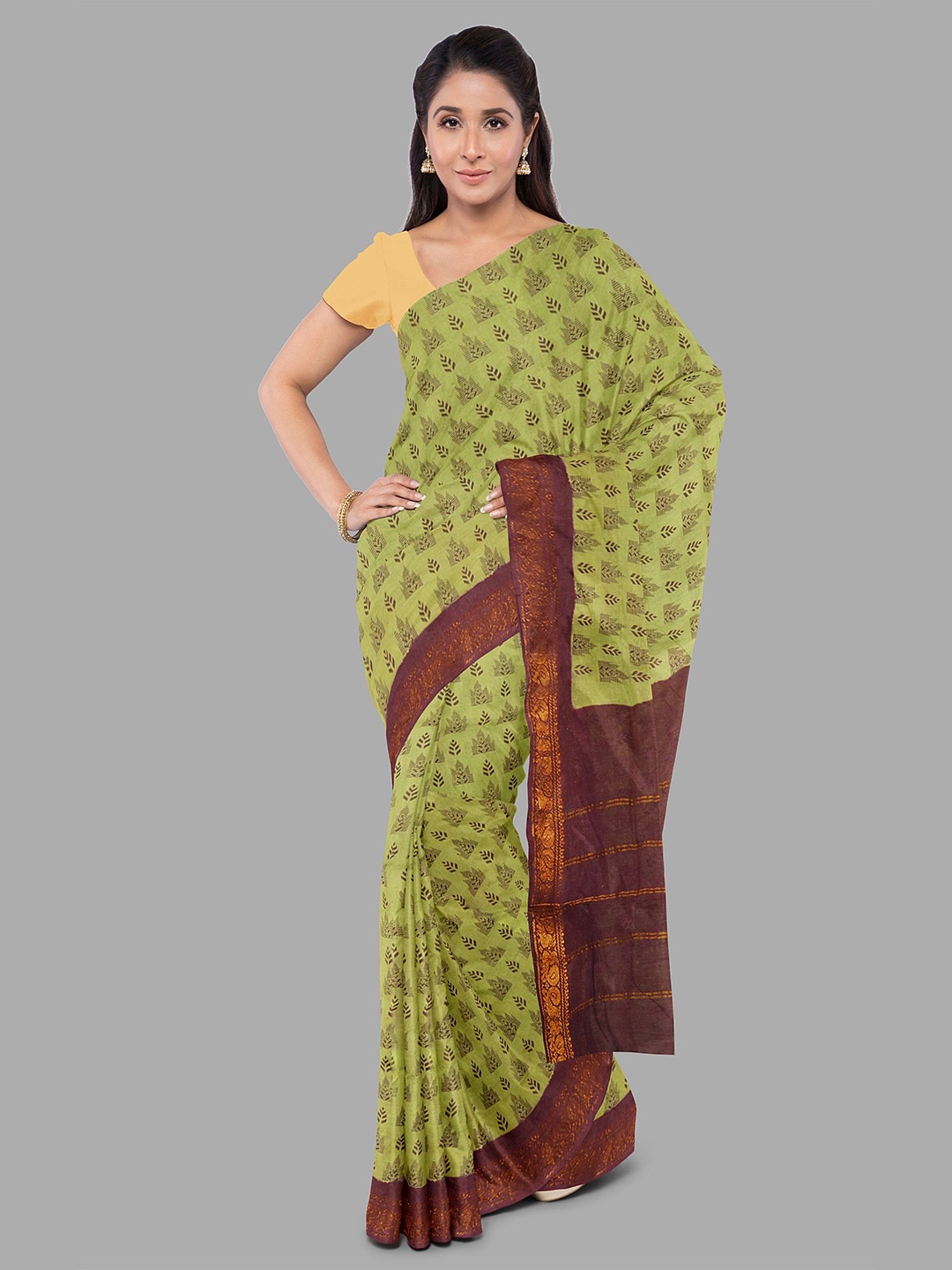 

The Chennai Silks Floral Zari Pure Cotton Sungudi Saree, Olive