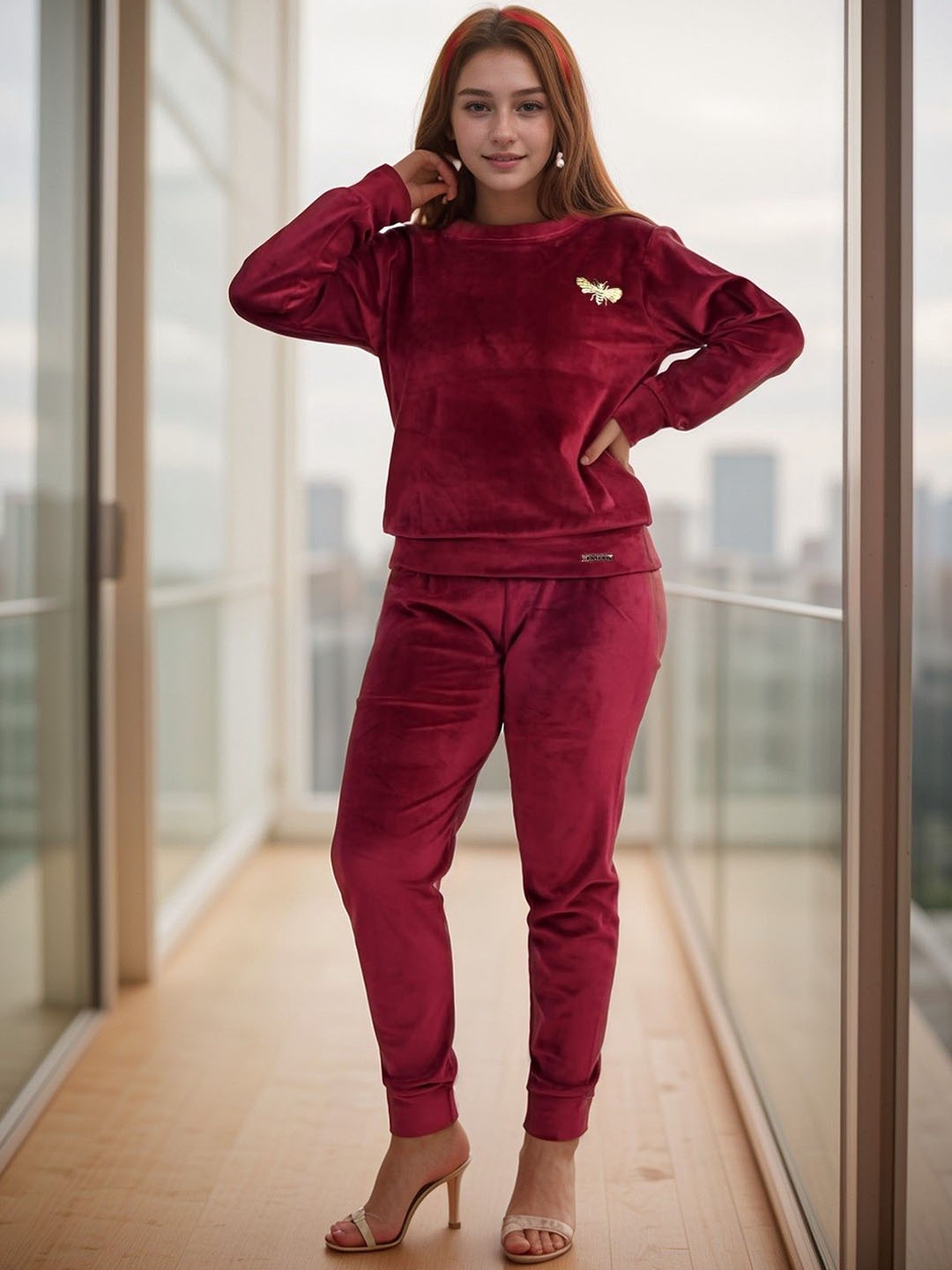 

BAESD Girls Round Neck Sweatshirt With Jogger, Maroon