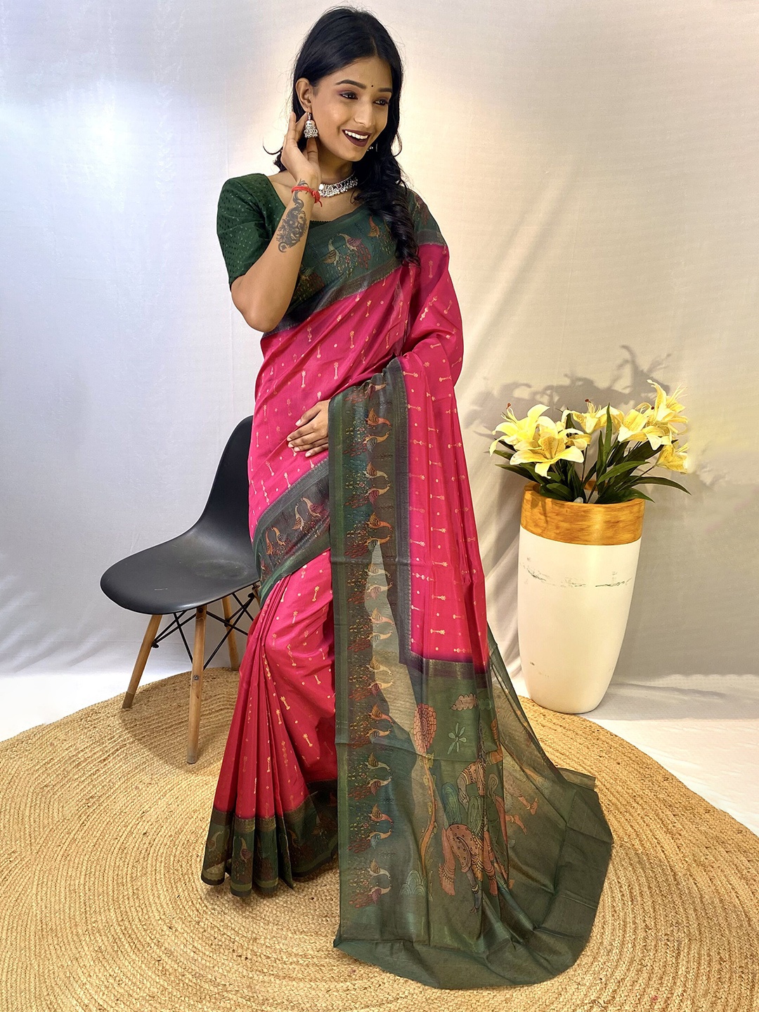 

DEVATITHI Ethnic Motifs Zari Chanderi Saree, Pink