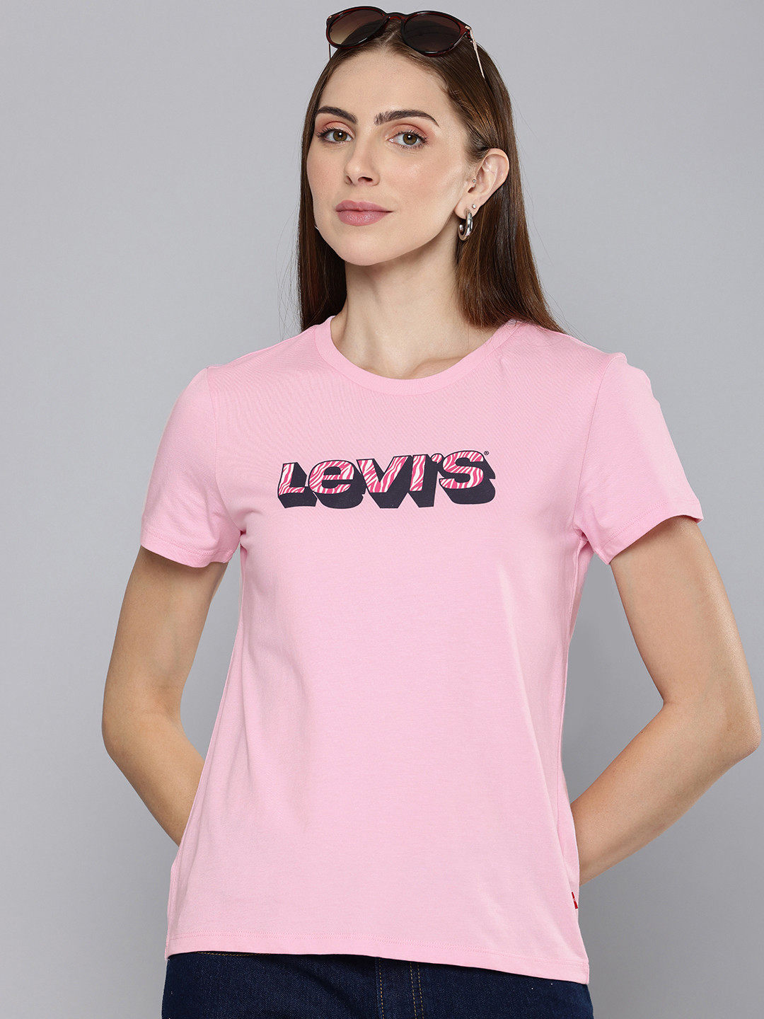 

Levis Pure Cotton Brand Logo Printed T-shirt, Pink