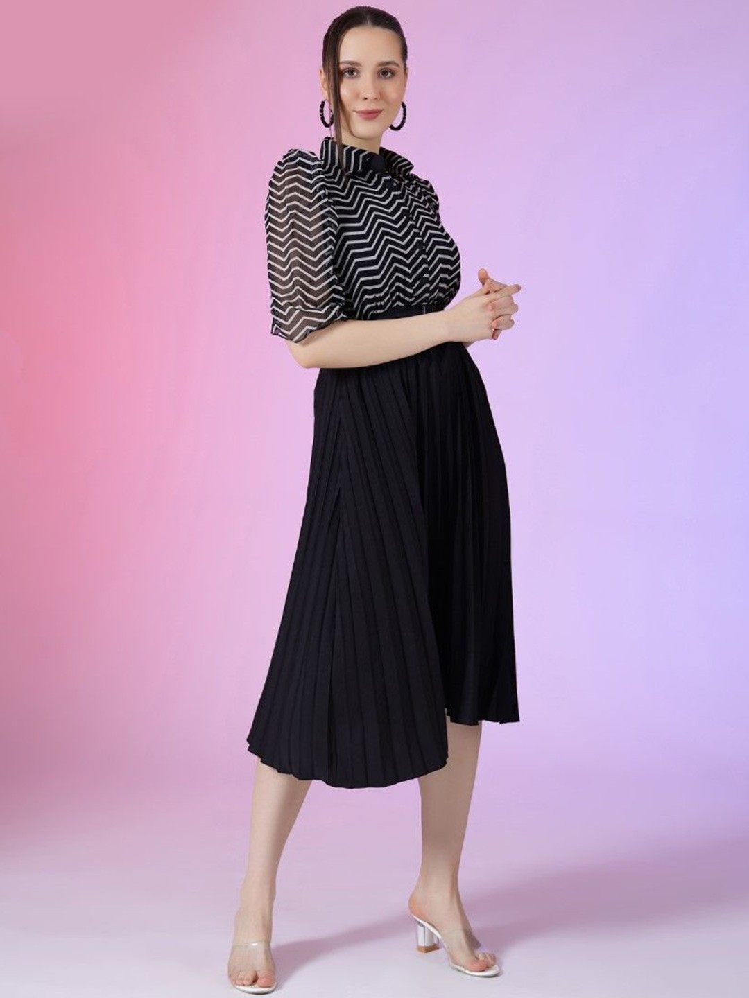 

Raiyani Enterprise Printed Puff Sleeve Applique Fit & Flare Midi Dress, Black