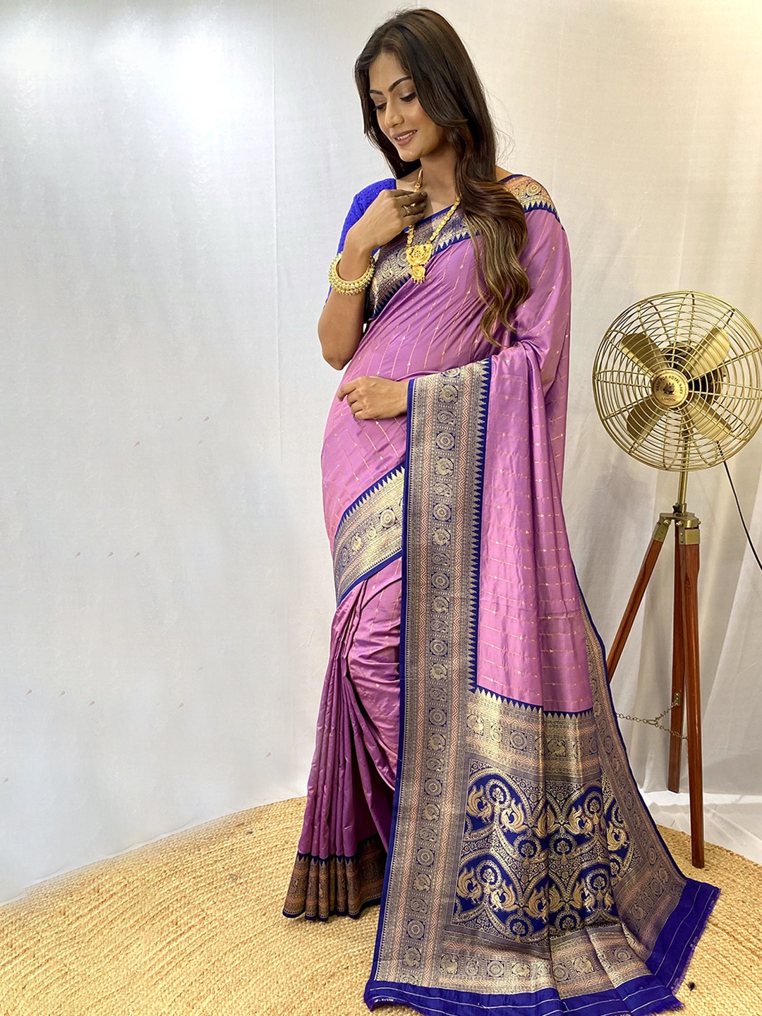 

DEVATITHI Striped Woven Design Zari Paithani Saree, Lavender