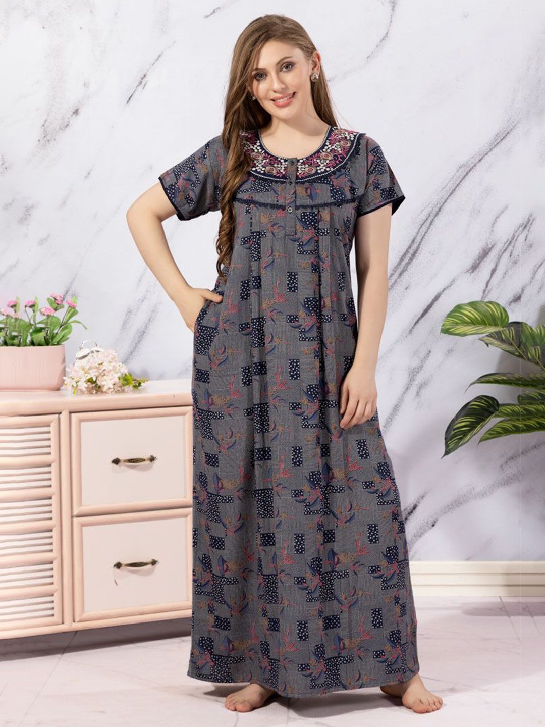 

Soulemo Women Everyday Floral Printed Regular Maxi Nightdress, Blue