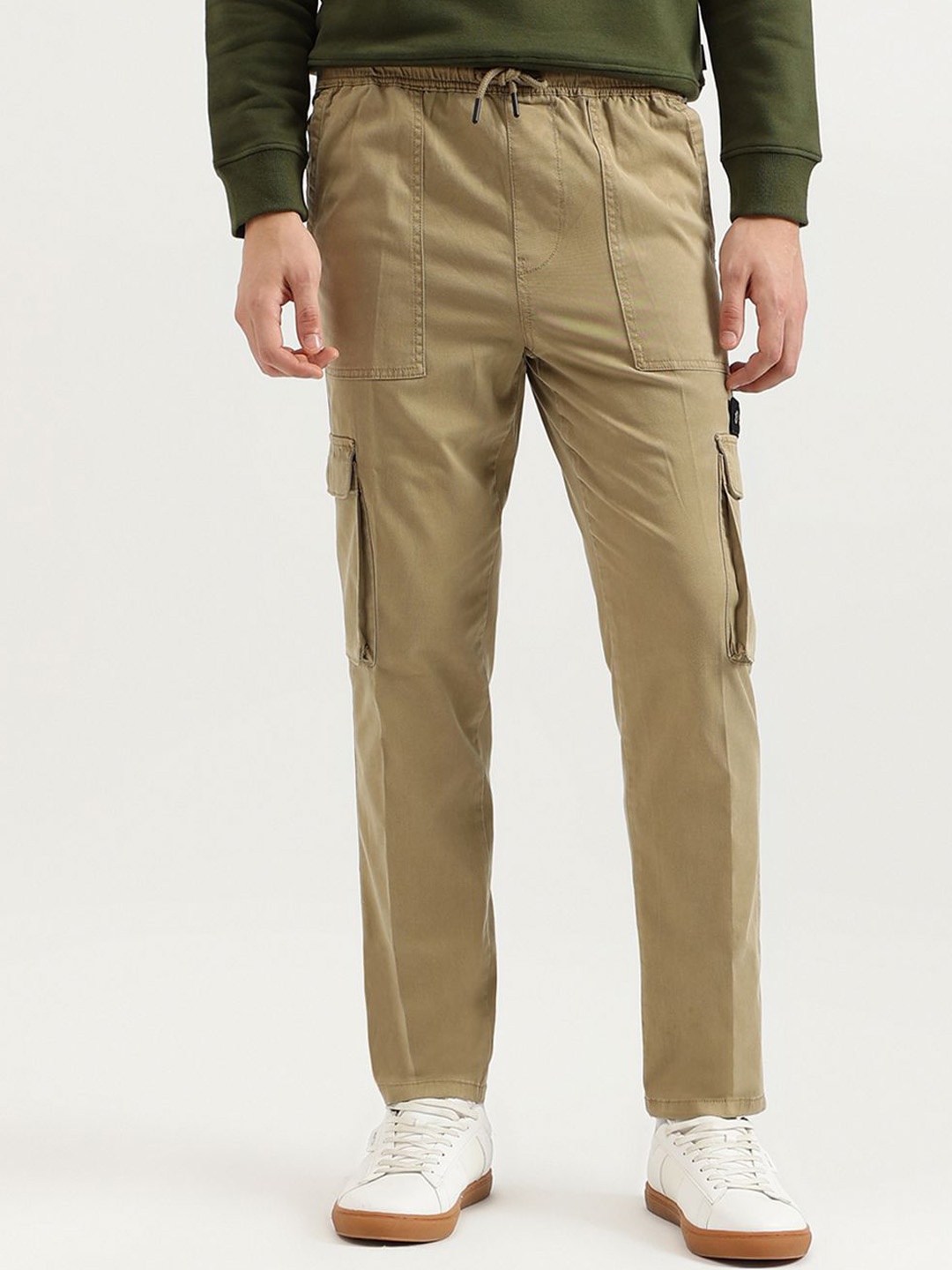 

United Colors of Benetton Men Solid Mid Rise Cotton Cargo Trouser, Khaki