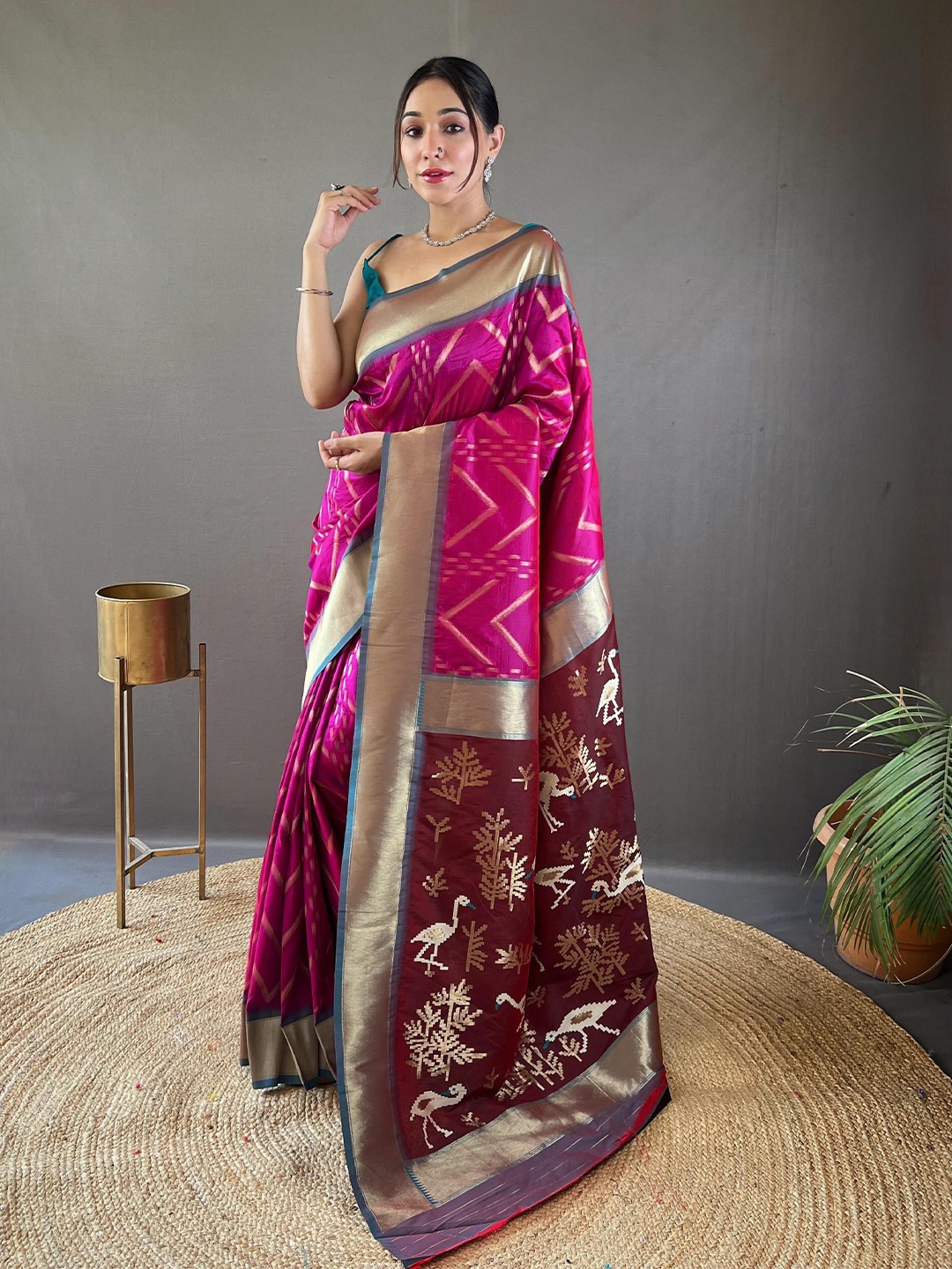 

DEVATITHI Zari Saree, Maroon