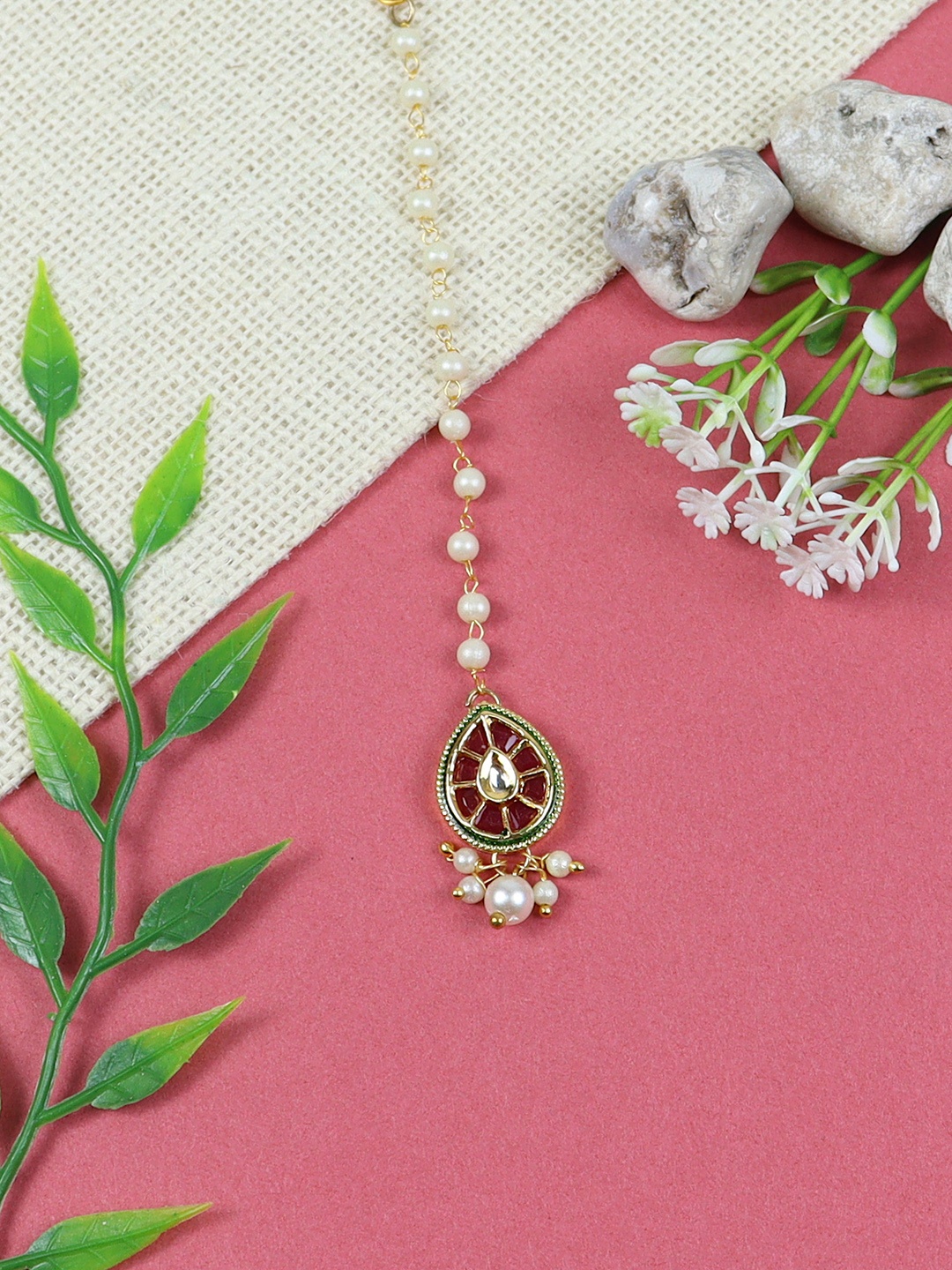 

Asthetika Kids Girls Gold-Plated Kundan Studded Maang Tikka
