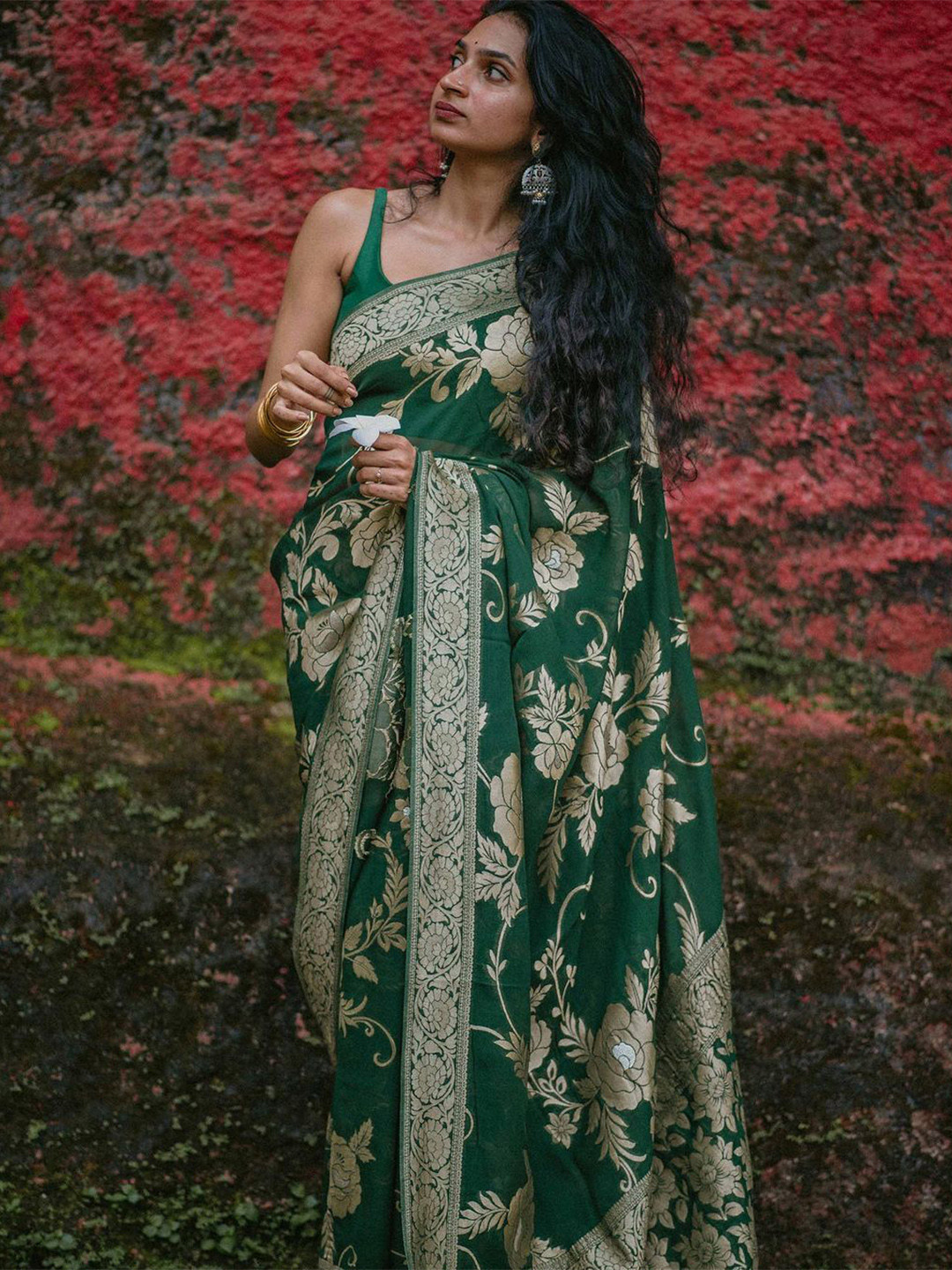 

MORLY Woven Design Zari Kanjeevaram Saree, Green