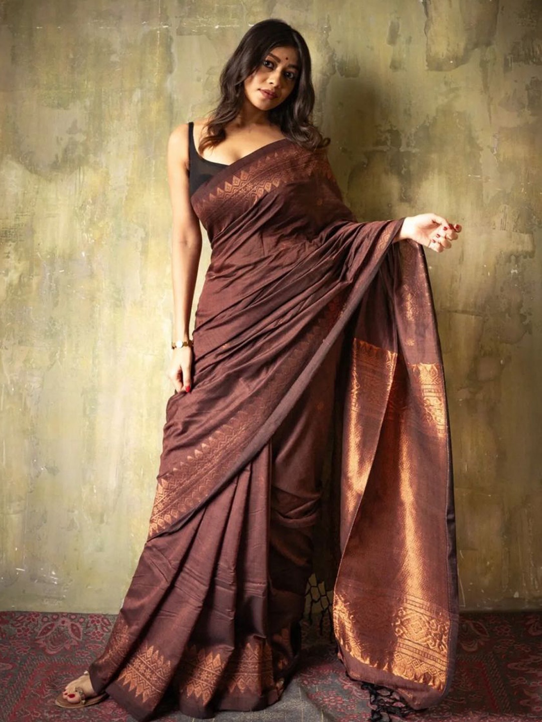 

MORLY Woven Design Zari Kanjeevaram Saree, Maroon