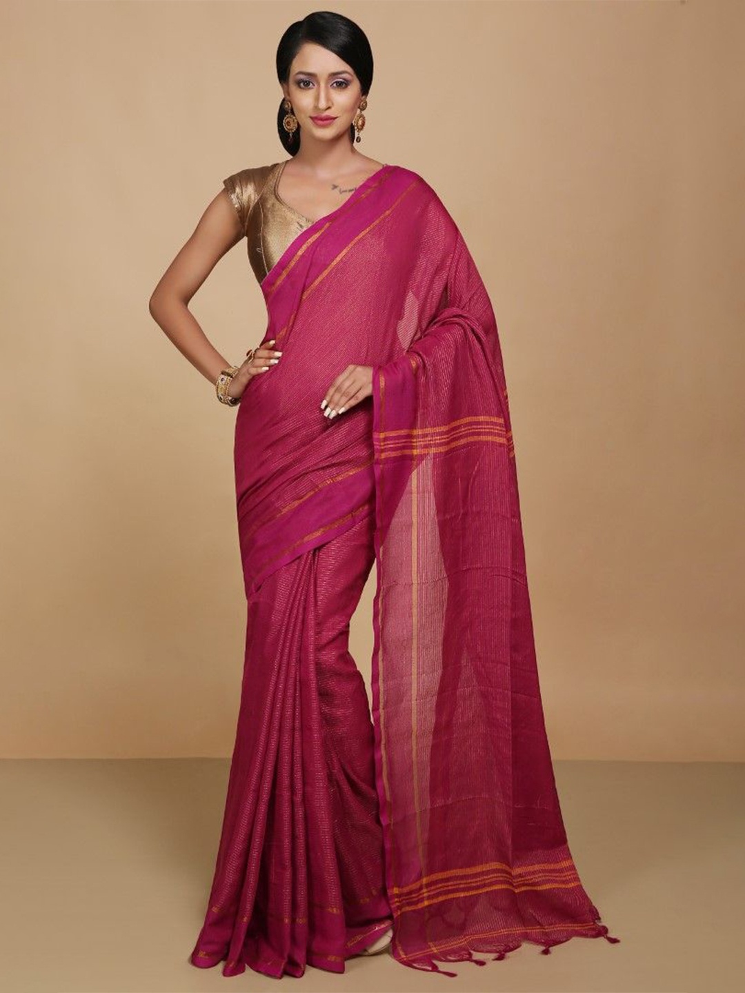 

BENGAL HANDLOOM Solid Taant Saree, Magenta