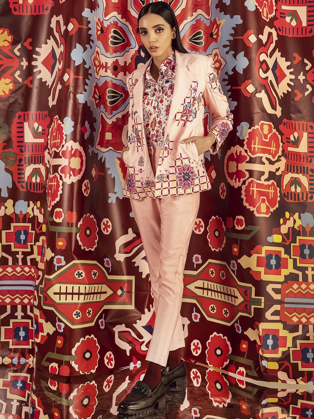 

BETRUE Women Floral Polycotton Crop Bomber with Embroidered Jacket, Pink