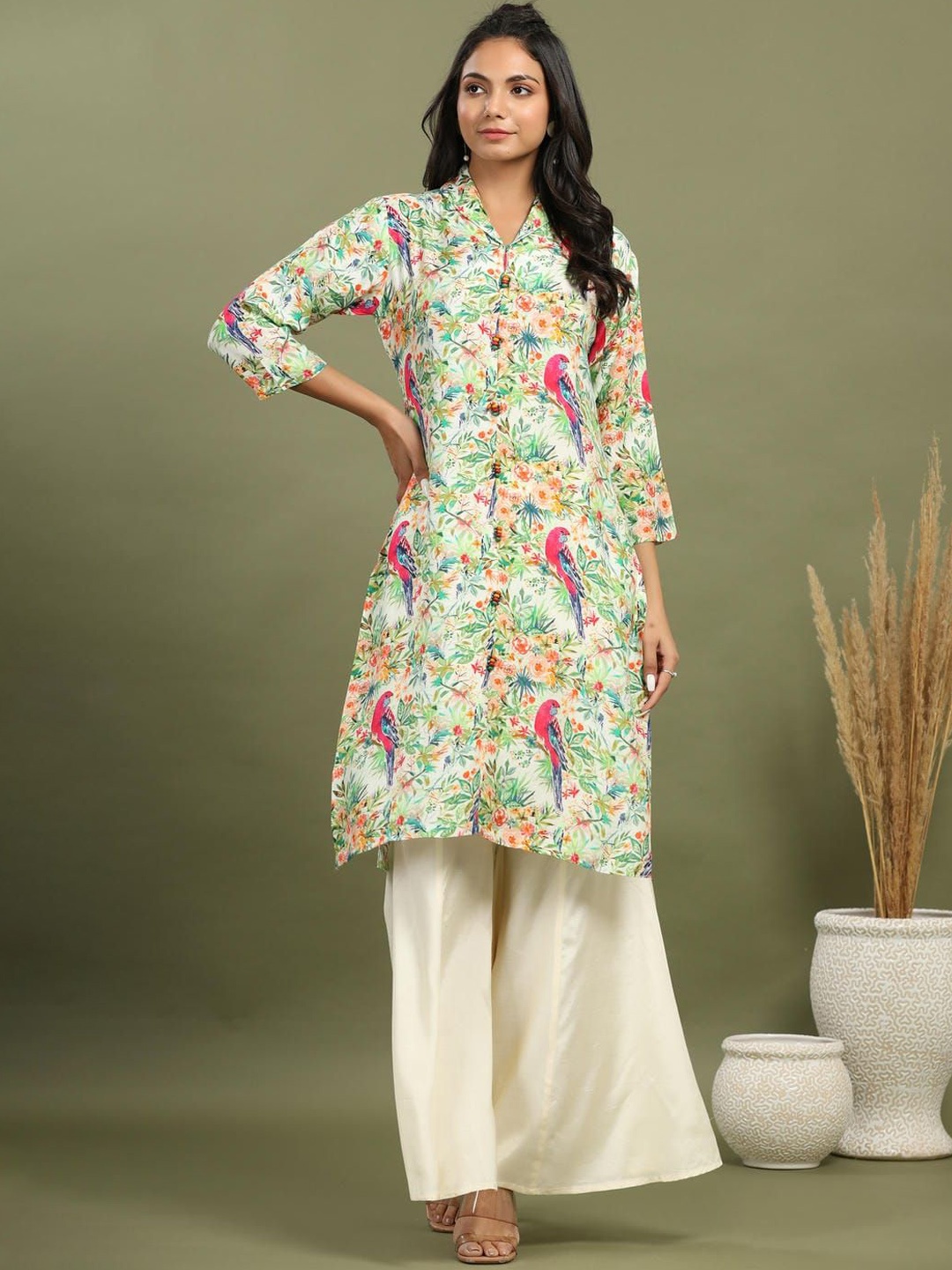 

Kaftanize Women Floral Printed Regular Pure Cotton Kurta With Palazzos, Off white