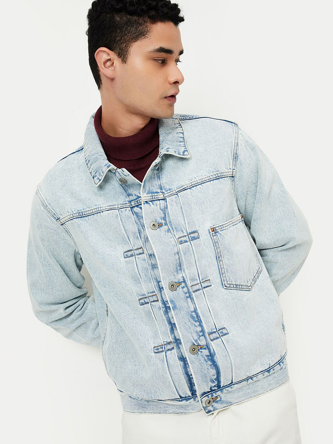 

max Men Spread Collar Washed Self Design Cotton Casual Denim Jacket, Blue