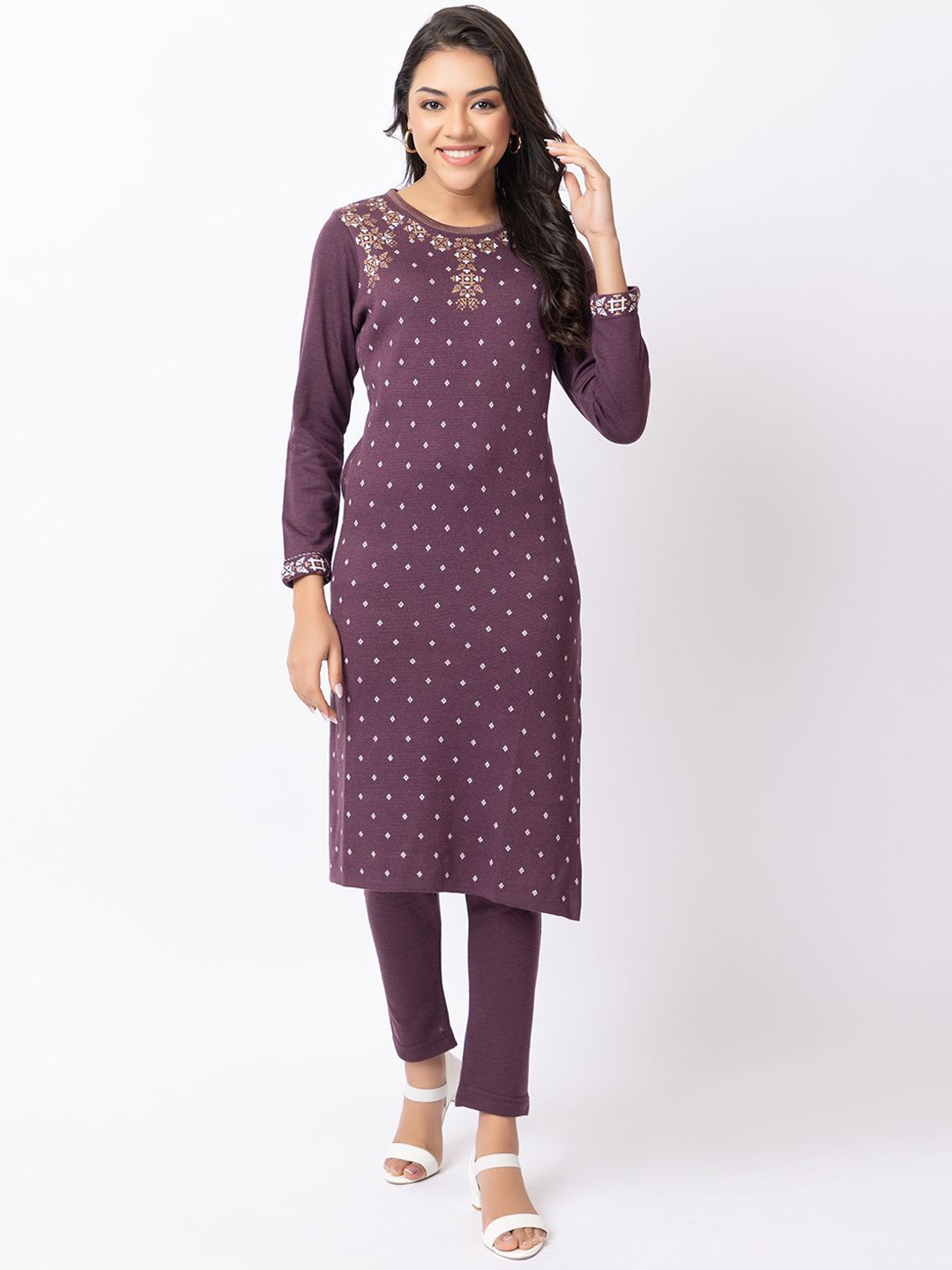 

KEIKO Geometric Woven Design Round Neck Jacquard Straight Kurta, Violet