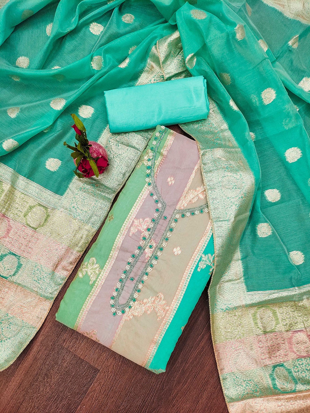 

Maroosh Ethnic Motifs Embellished Zari Banarasi Jacquard Unstitched Dress Material, Sea green