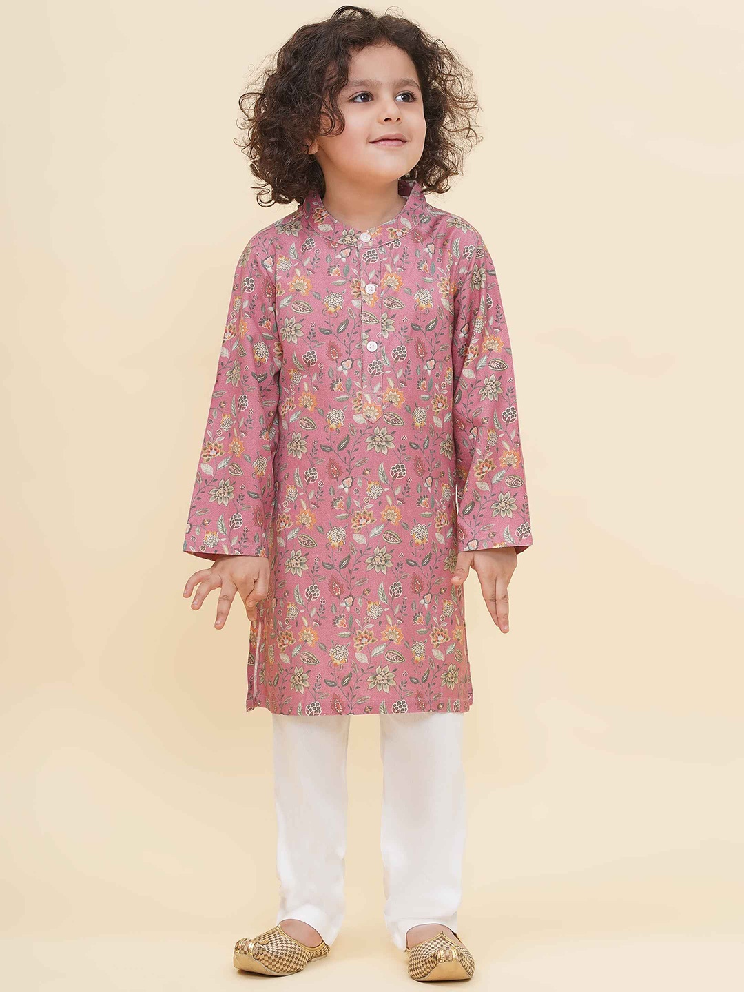 

Sethukrishna Boys Floral Printed Mandarin Collar Straight Kurta With Pyjamas, Pink