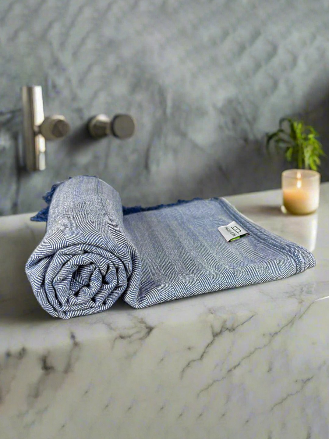 

Heelium Navy Blue Bamboo 250 GSM Super Soft & Quick Drying Bath Towel