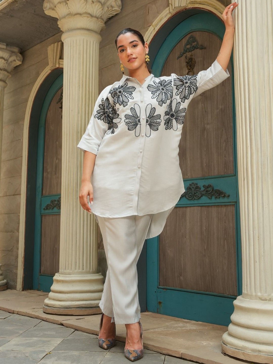 

AUTUMN LANE Women Embroidered Pure Cotton Tunic With Trousers Co-Ords, Grey
