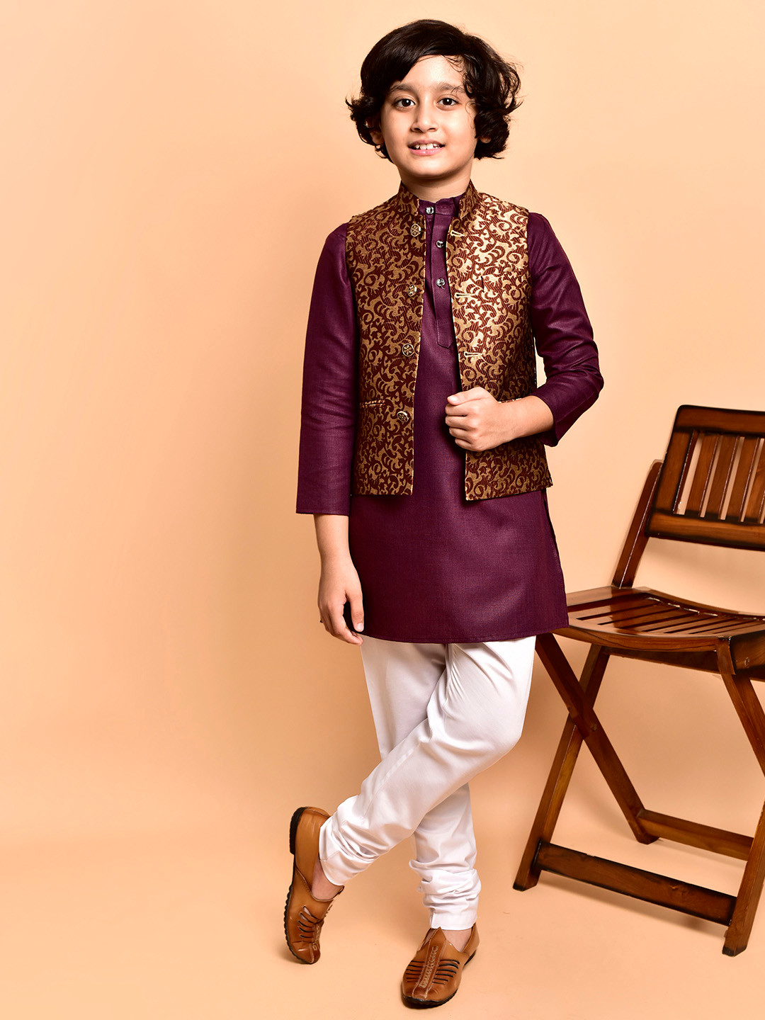 

PRINTCULTR Boys Band Collar Neck Three-Quarter Sleeves Kurta & Churidar & Nehru Jacket, Burgundy