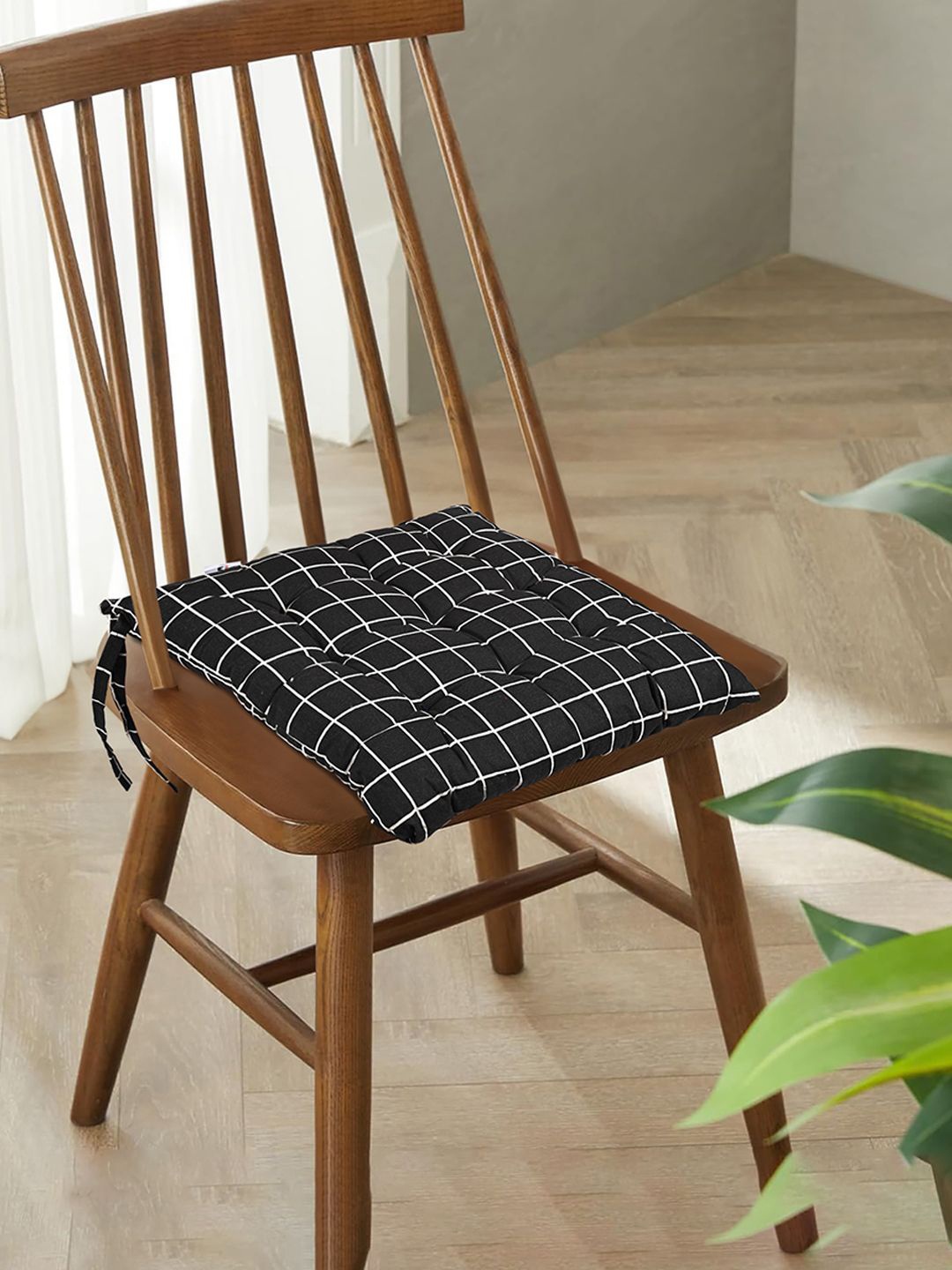 

Kuber Industries Black & Grey 4 Pieces Checked Cotton Chair Pads