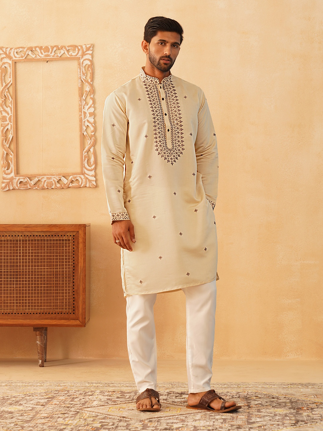 

Jompers Floral Embroidered Sequinned Mandarin Collar Kurta With Trousers, Cream