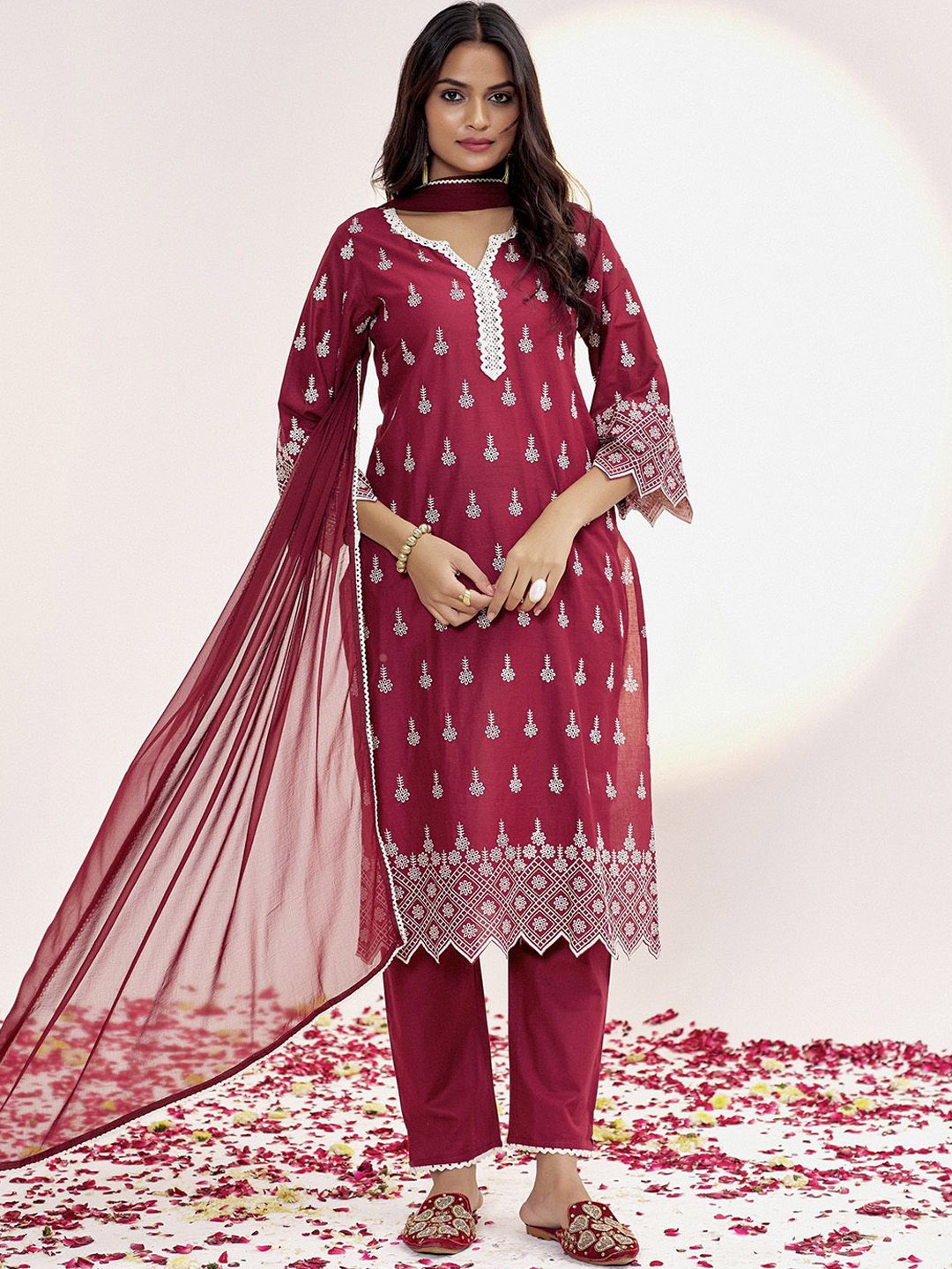 

Jaipur Kurti Ethnic Motifs Embroidered Straight Pure Cotton Kurta With Trousers & Dupatta, Maroon