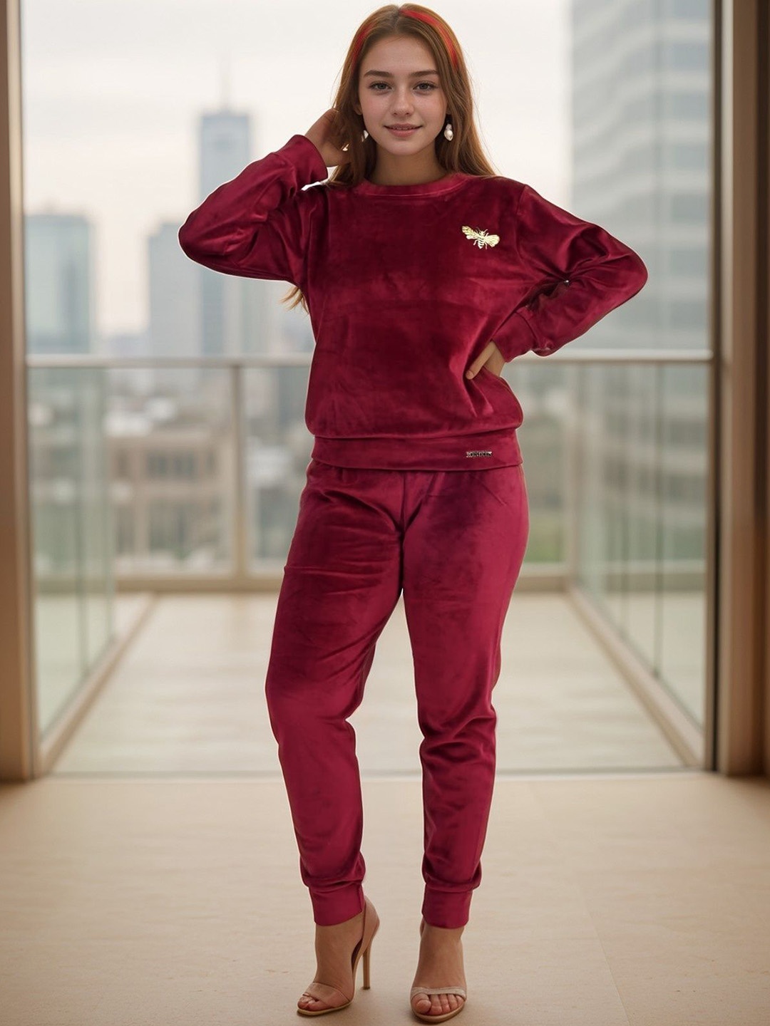 

BAESD Girls Round Neck Sweatshirt With Jogger, Maroon