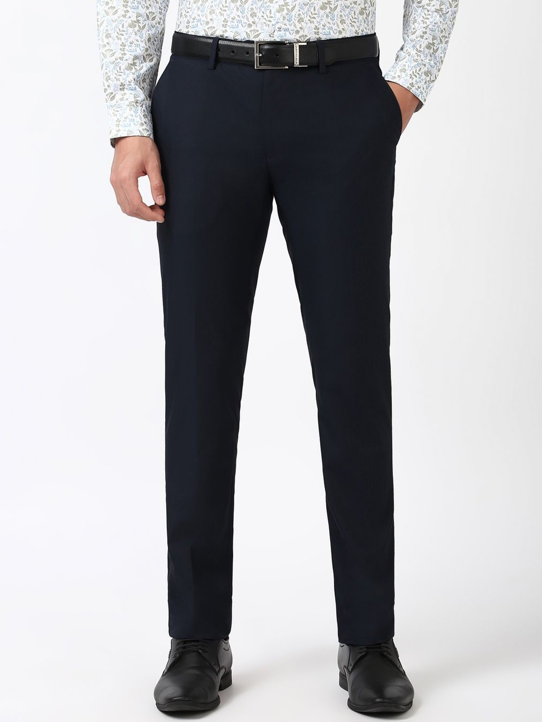 

Peter England Men Mid-Rise Slim Fit Formal Trousers, Black