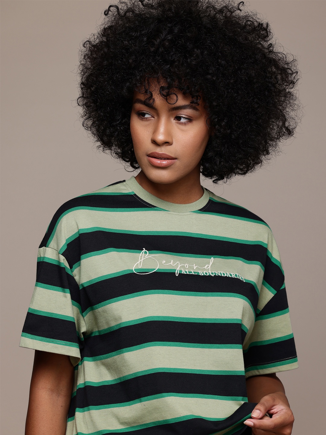 

The Roadster Lifestyle Co. Striped Drop-Shoulder Sleeves Oversized T-shirt, Green
