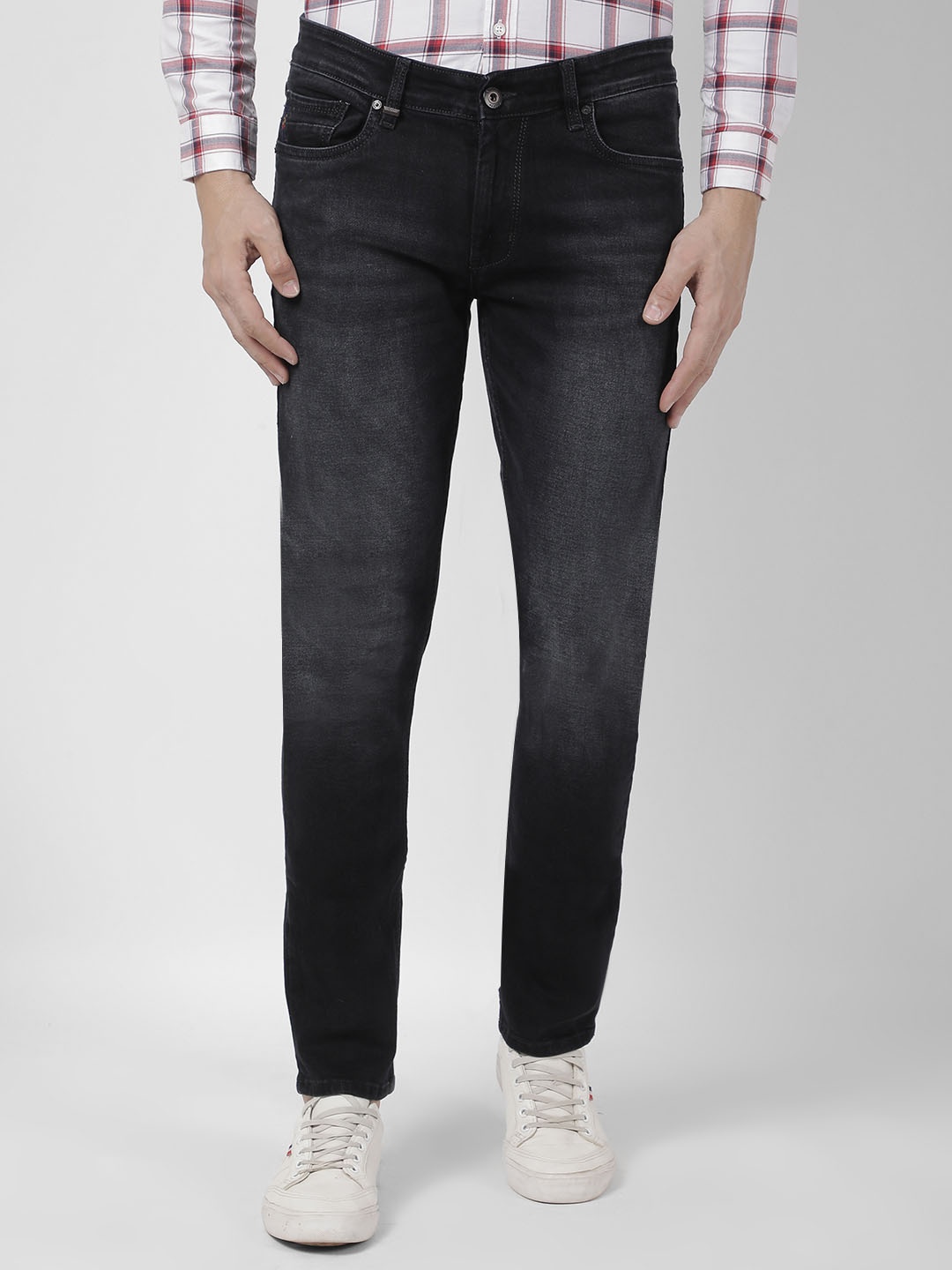 

Numero Uno Men Skinny Fit Low-Rise Light Fade Stretchable Jeans, Black