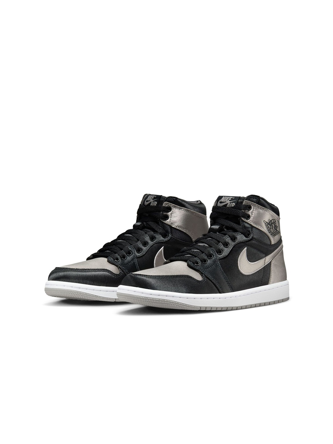 

Nike Women Air Jordan 1 Retro High OG Shoe, Black