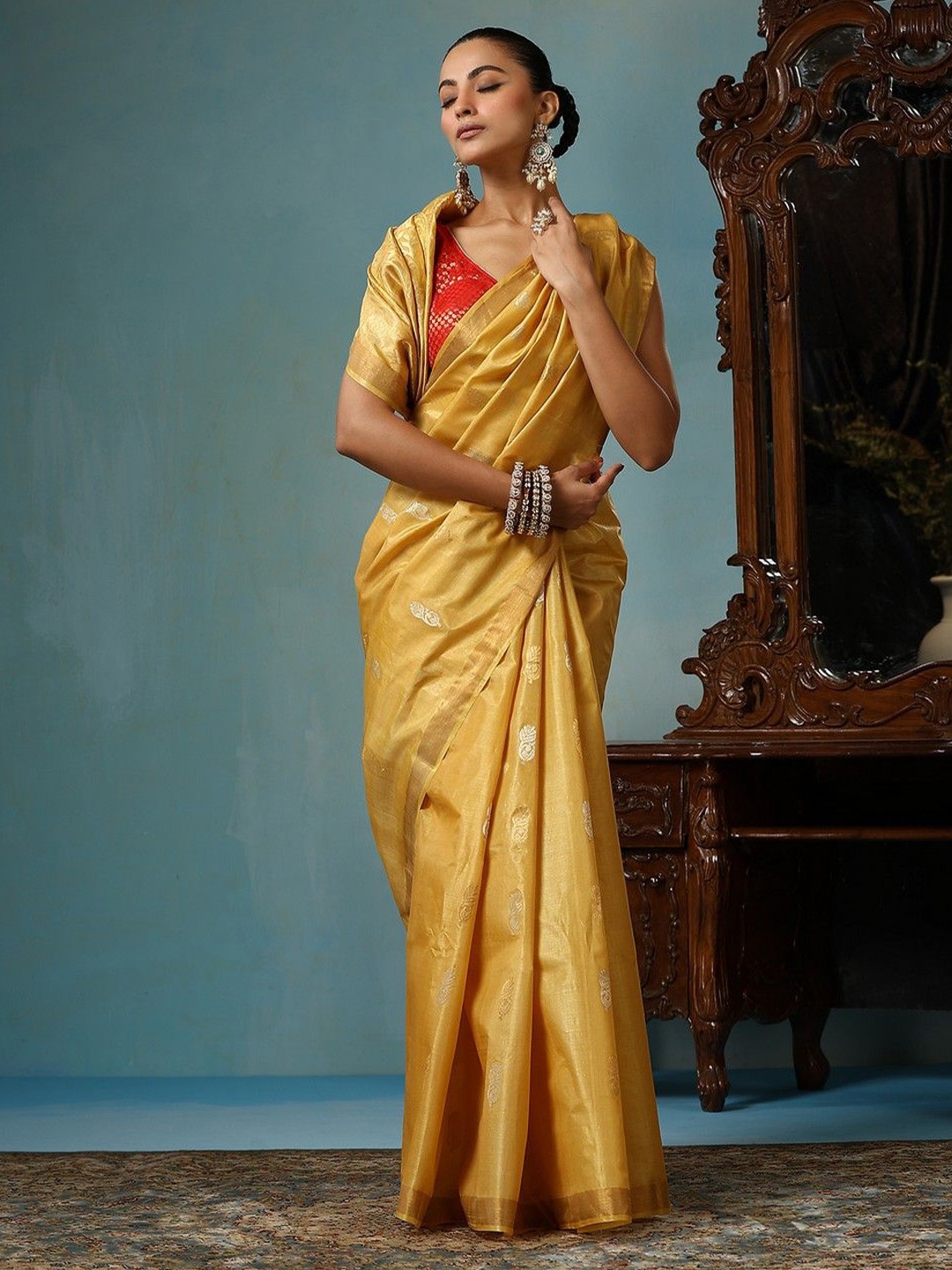 

DUSALA INDIA Woven Design Zari Saree, Gold