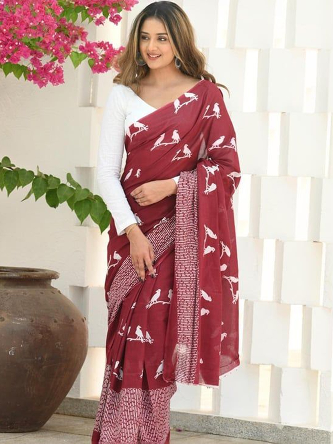 

MORLY Floral Printed Silk Kanjeevaram Saree, Maroon