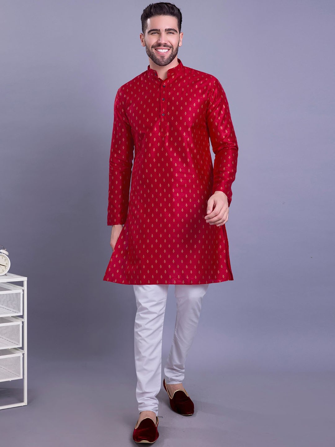 

ENCINO Ethnic Motifs Printed Band Collar Straight Kurta, Red