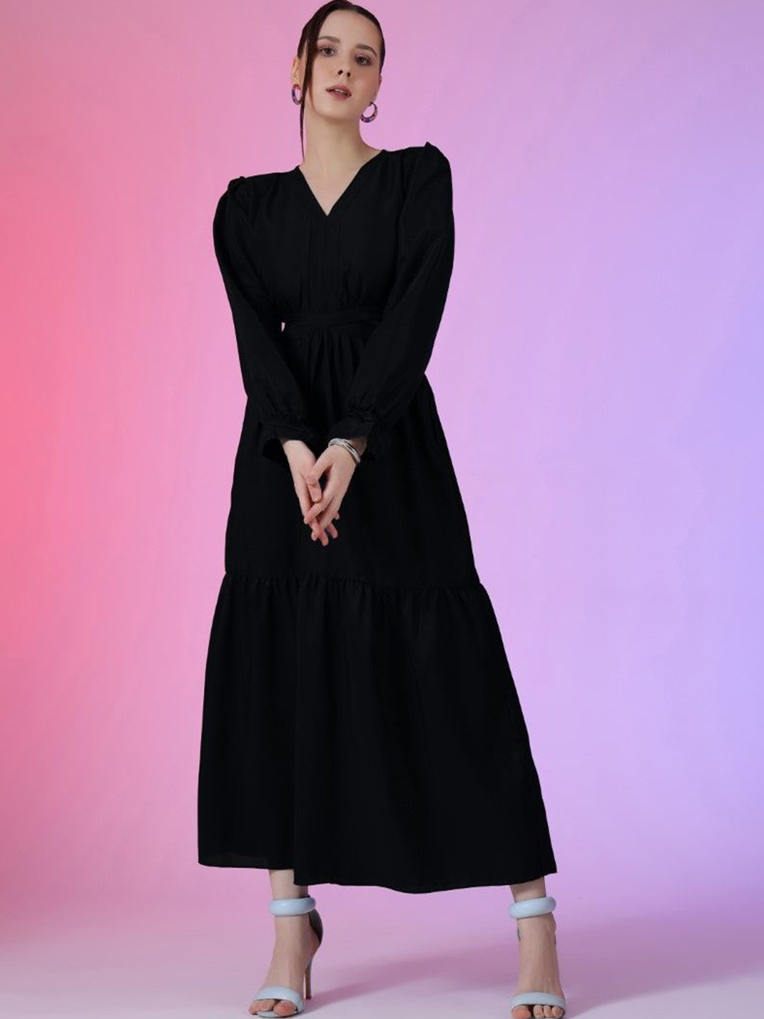 

Krunal Raiyani Women V-Neck Cuffed Sleeves Fit & Flare Maxi Dress, Black