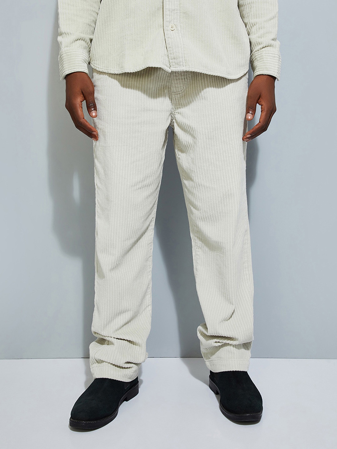 

max URB_N Men Loose Fit Corduroy Trousers, Off white