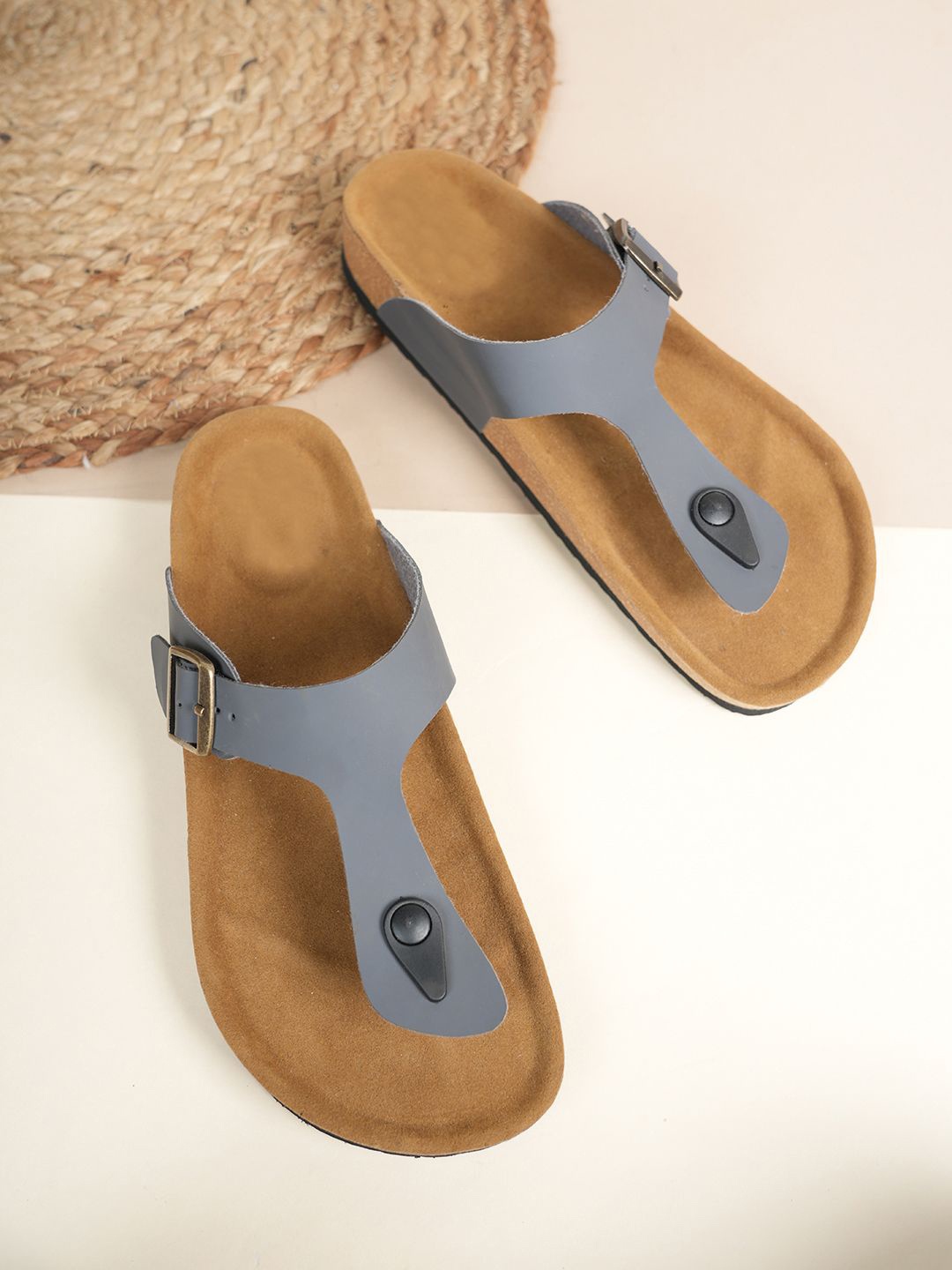 

MOZAFIA Men Buckle Detailed T-Strap Flats, Grey