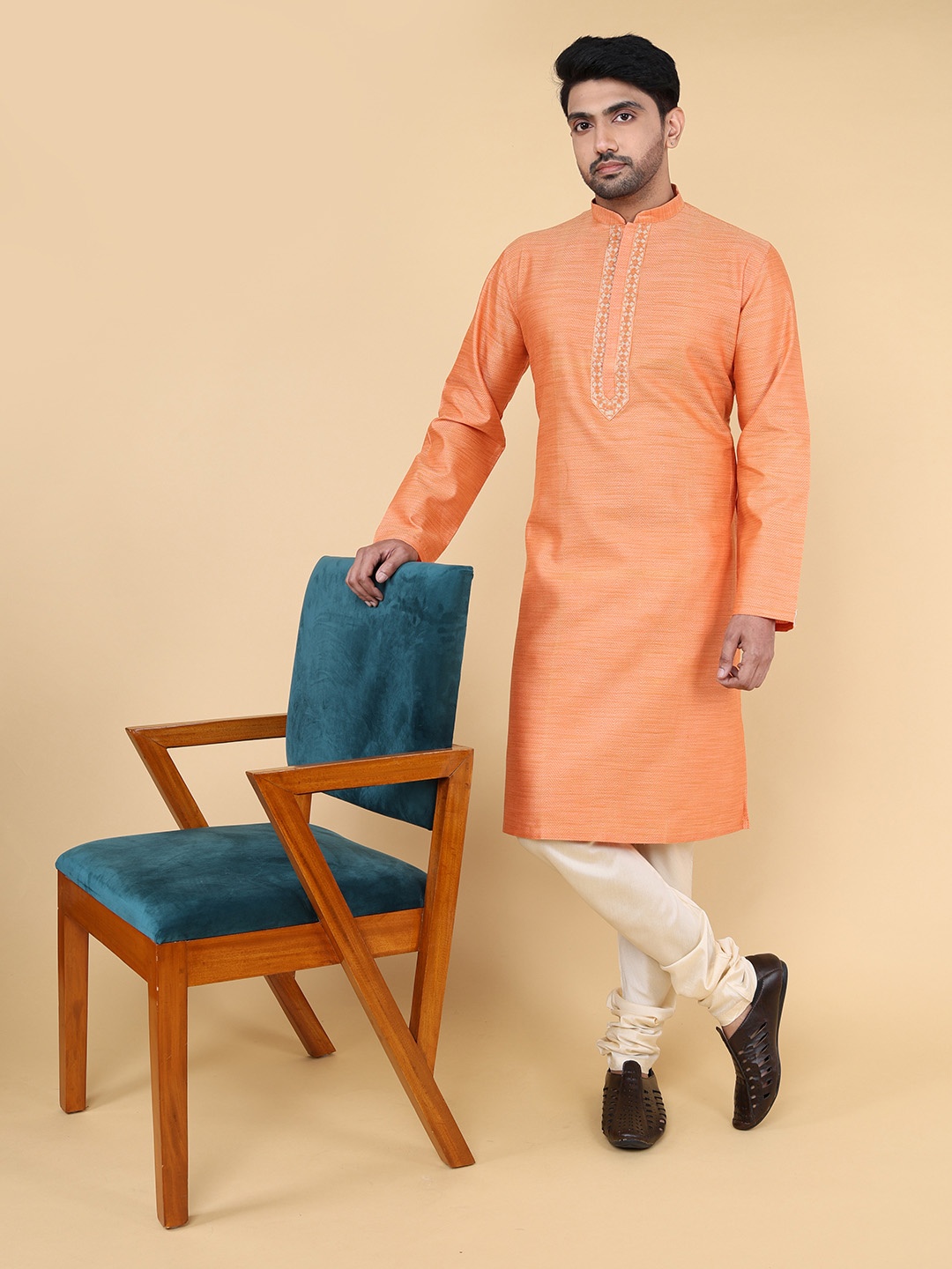 

ZOIS Khadi Cotton Mandarin Collar Straight Kurta, Orange