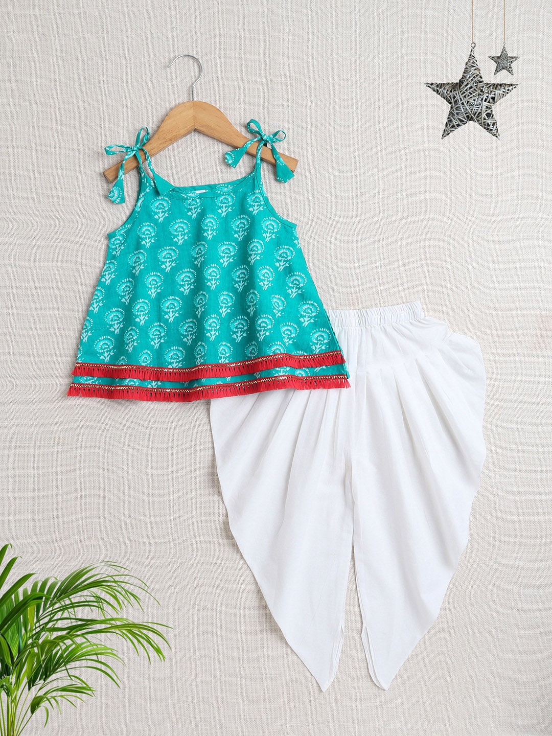 

The Magic Wand Girls Floral Printed Regular Pure Cotton Kurti with Dhoti Pant, Teal