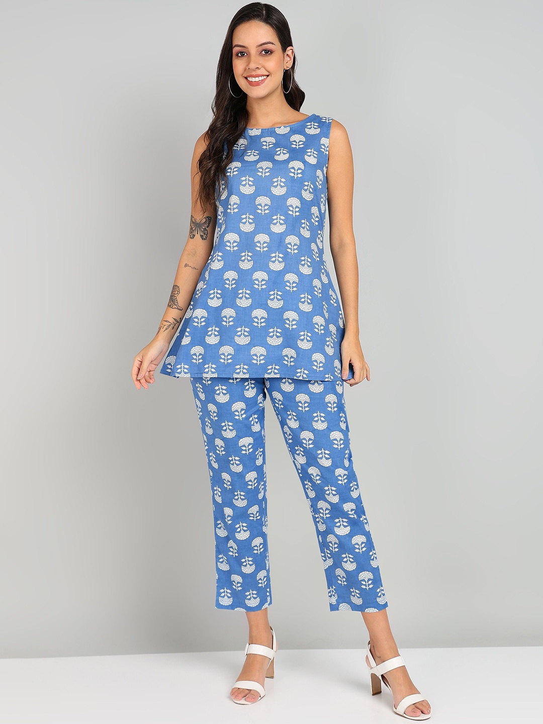 

Shiv ali apparels Women Pure Cotton Printed Sleeveless Tunic With Trousers Co-Ords Set, Blue
