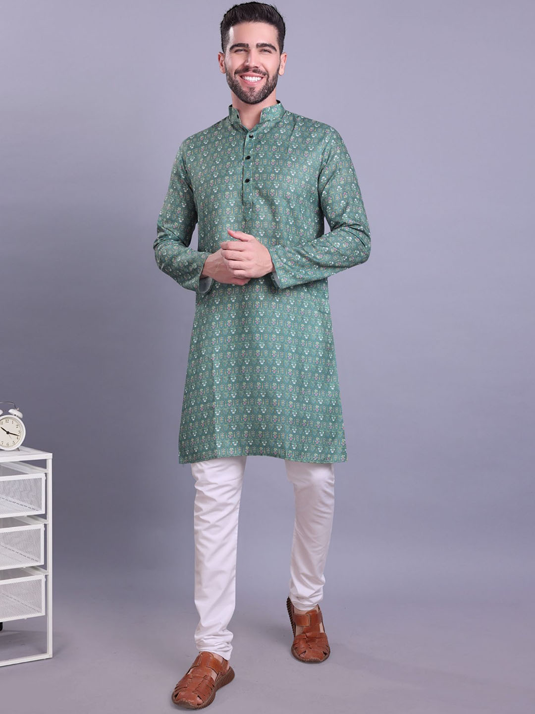 

ENCINO Floral Printed Mandarin Collar Cotton Straight Kurta, Green