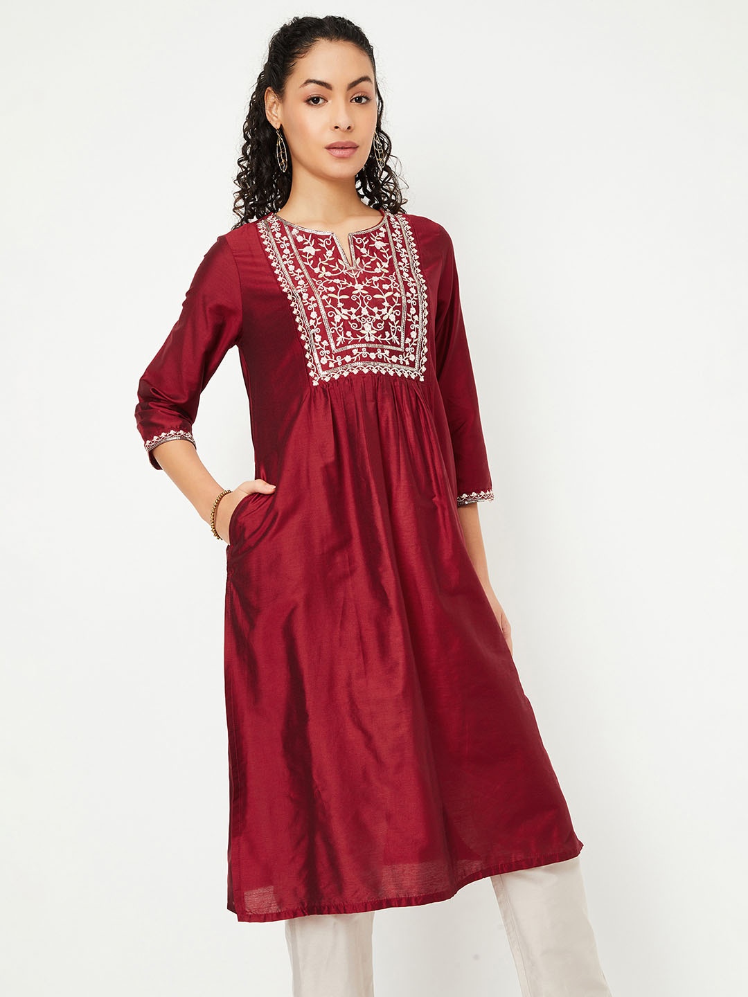 

max Ethnic Motifs Thread Embroidered Notch-Neck Straight Kurta, Maroon