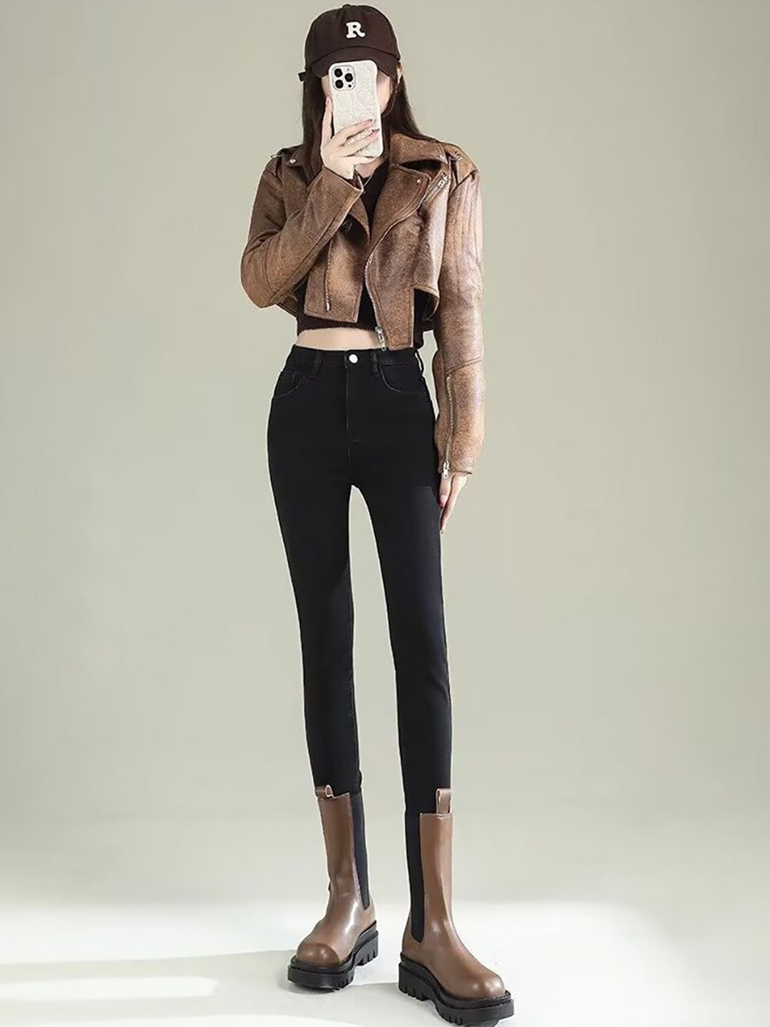 

StyleCast x Revolte Women Skinny Fit Light Fade Jeans, Black