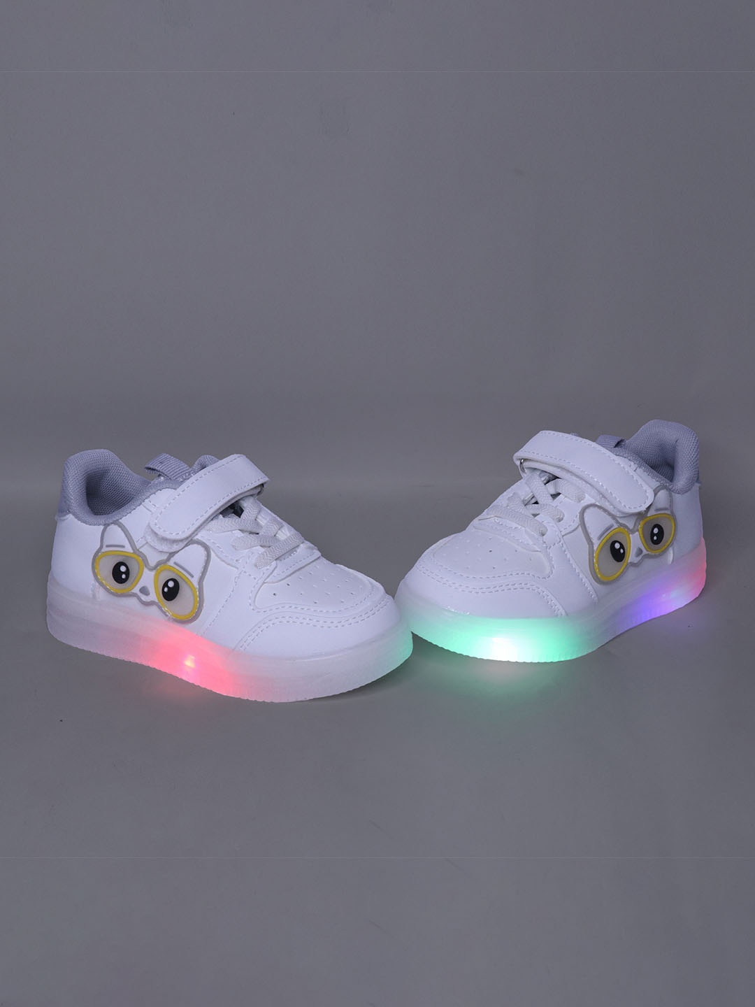 

BAESD Kids Solid Round Toe PU Sneakers, White